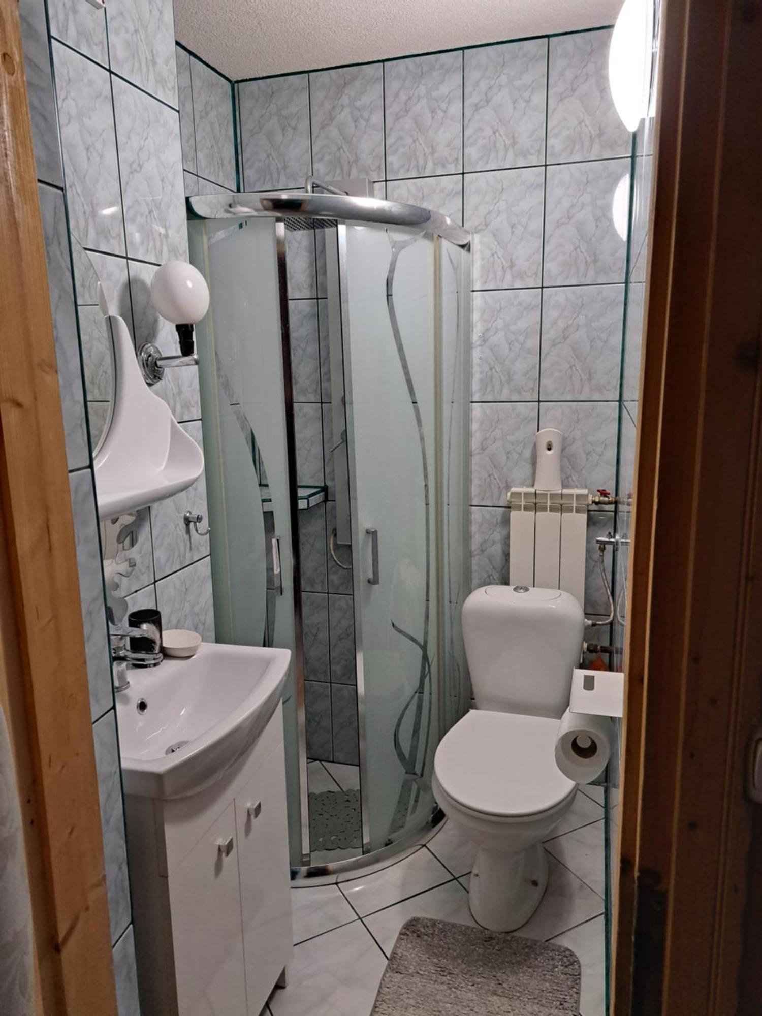 Pokoje Goscinne U Joanny Gron Bagian luar foto